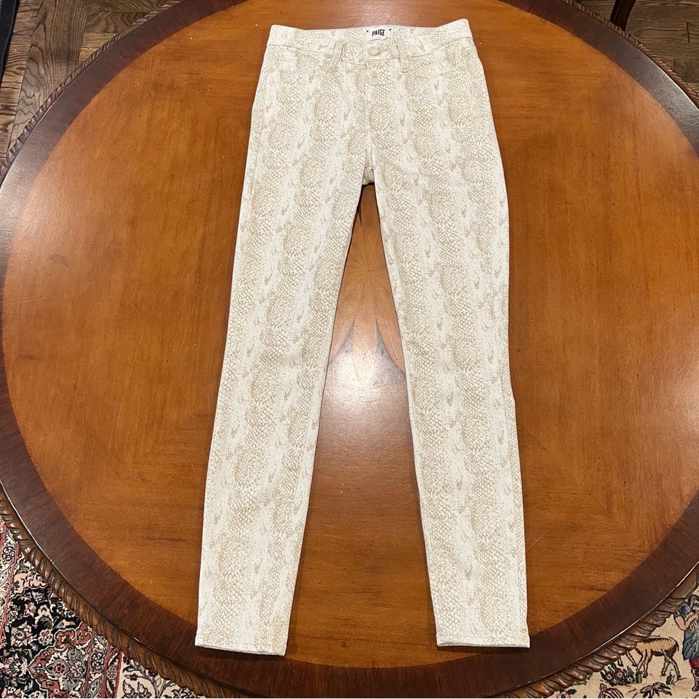 LIKE NEW PAIGE Hoxton Ultra Skinny Jean Sonoran Snakeskin Print‎ 27 White/Tan - Picture 5 of 16